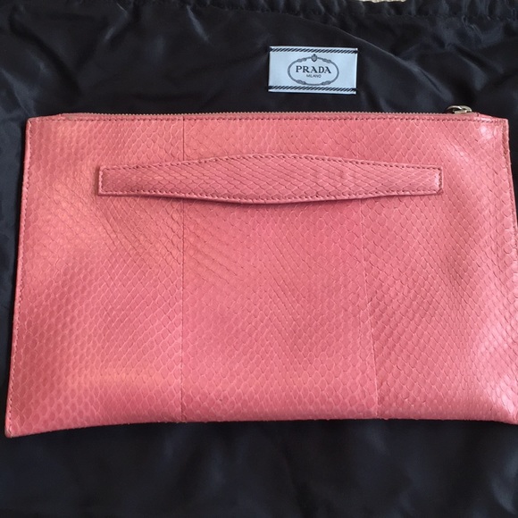 Pink python clutch. In excellent condition. - Picture 4 of 5